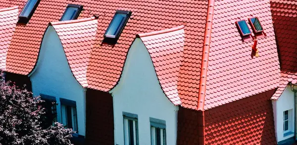 Керамическая и цементно-песчаная черепица