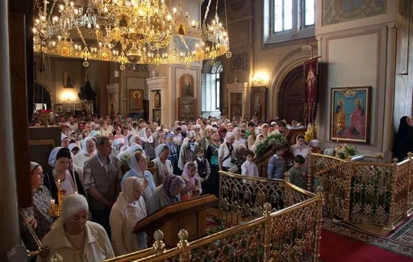 Освітлення храмового простору