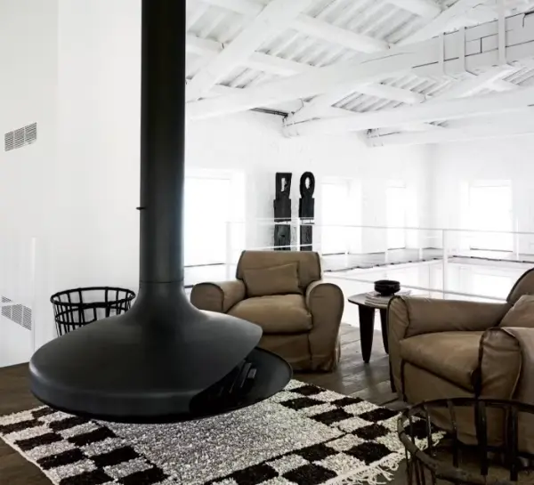 Suspended fireplace with 360° rotation Suspended fireplace with 360° rotation