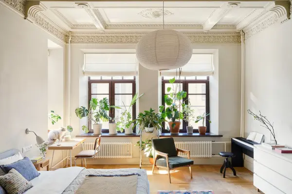 Adapting Organic Modern in a Rented Apartment