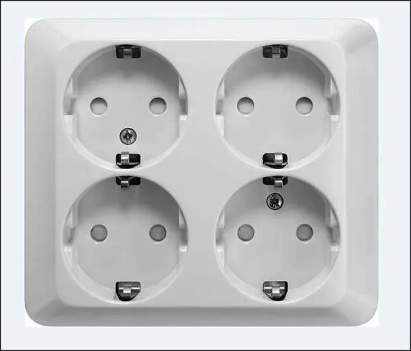 Безпека дітей: сучасні захисні рішення для розеток