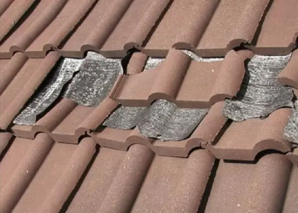 Assessment of the existing roof condition Assessment of the existing roof condition