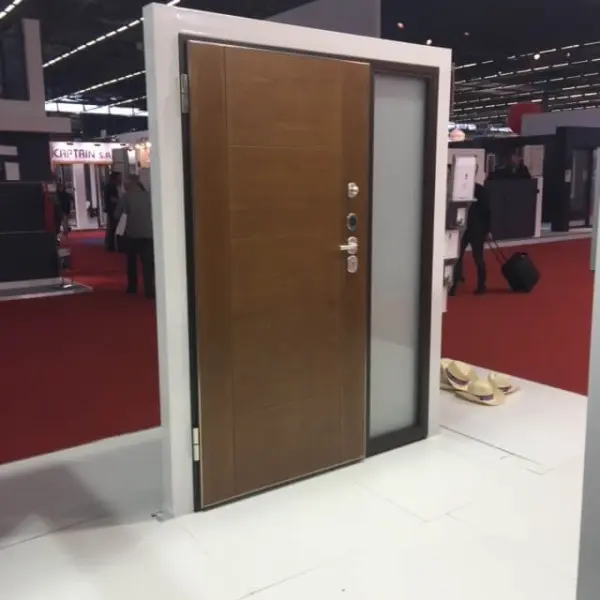 Установка бронедверей