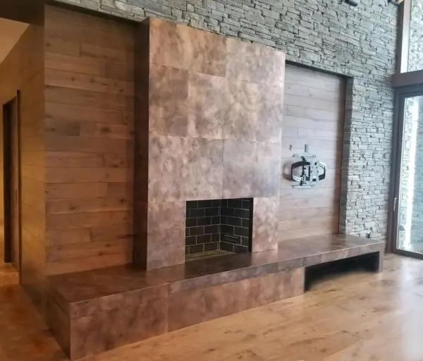 Wood-burning fireplace with copper-fire effect