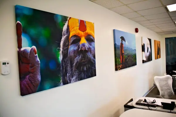 Оформлення робочих просторів та офісів картинами на полотні