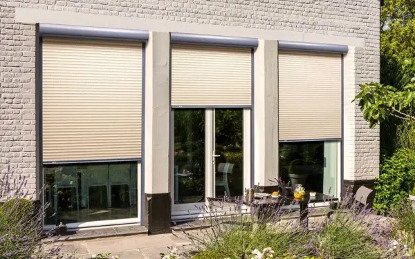 Ролети чи альтернативи: що обрати для захисту вікон