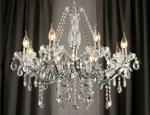 Crystal Chandeliers: Features and Unique Properties