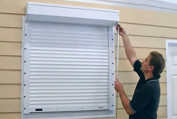 Встановлення ролет: монтаж рольставень