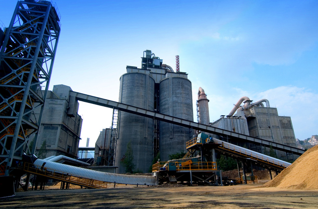 Global trends and environmental aspects of cement production