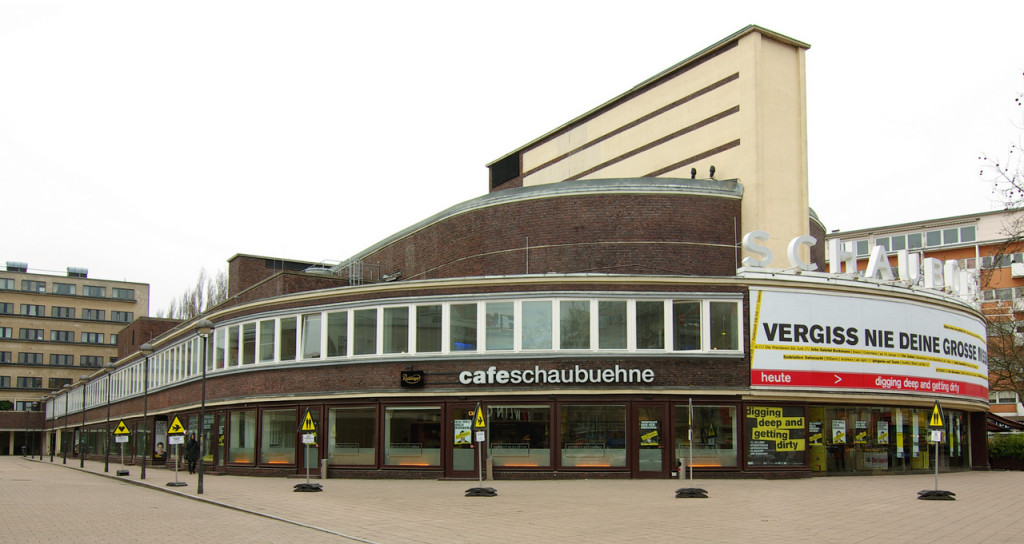 Universum Cinema